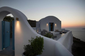 Romantic Santorini Escape